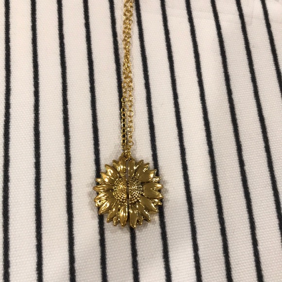 Locket - Picture 2 of 2